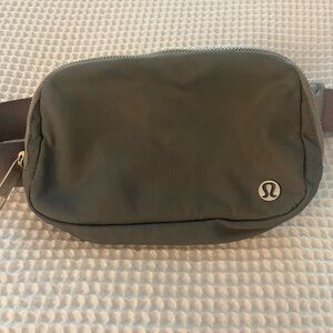 Lululemon Everywhere Belt Bag